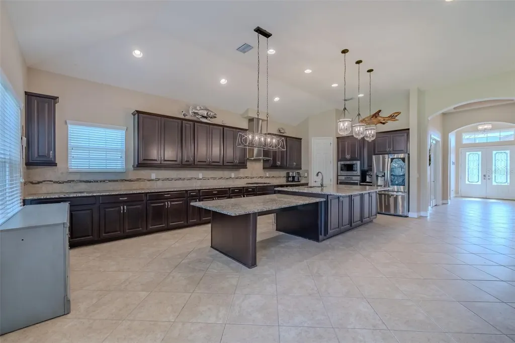 5927 Jasper Glen Drive Lithia FL 33547