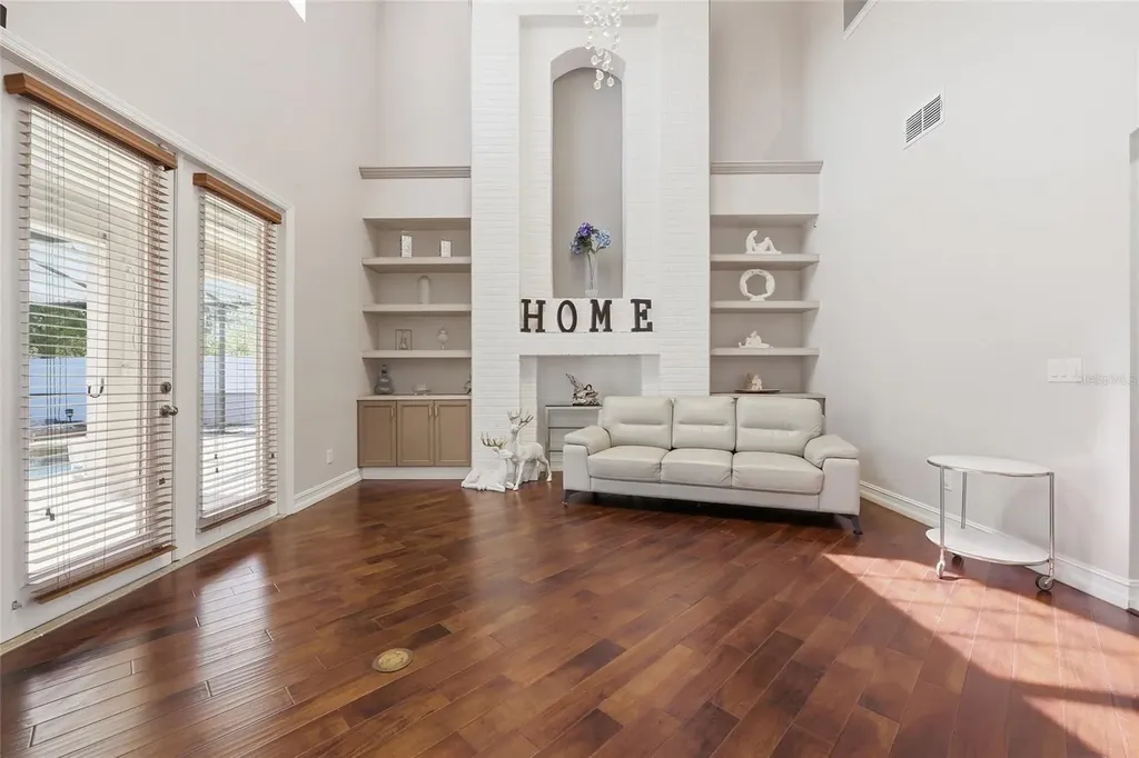 9168 Lake Avon Drive Orlando FL 32829
