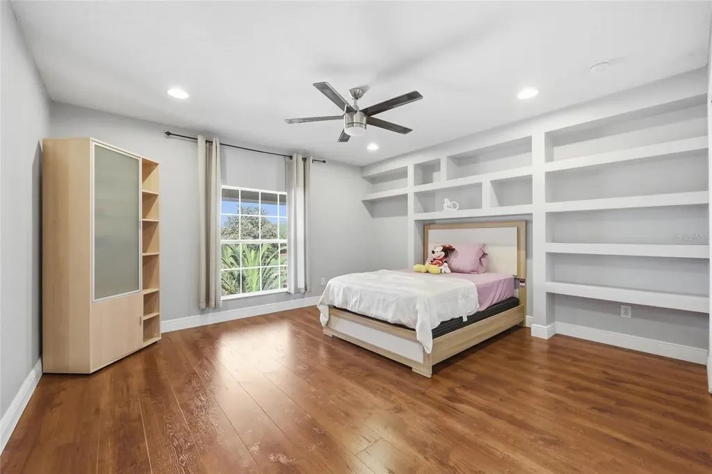 9168 Lake Avon Drive Orlando FL 32829