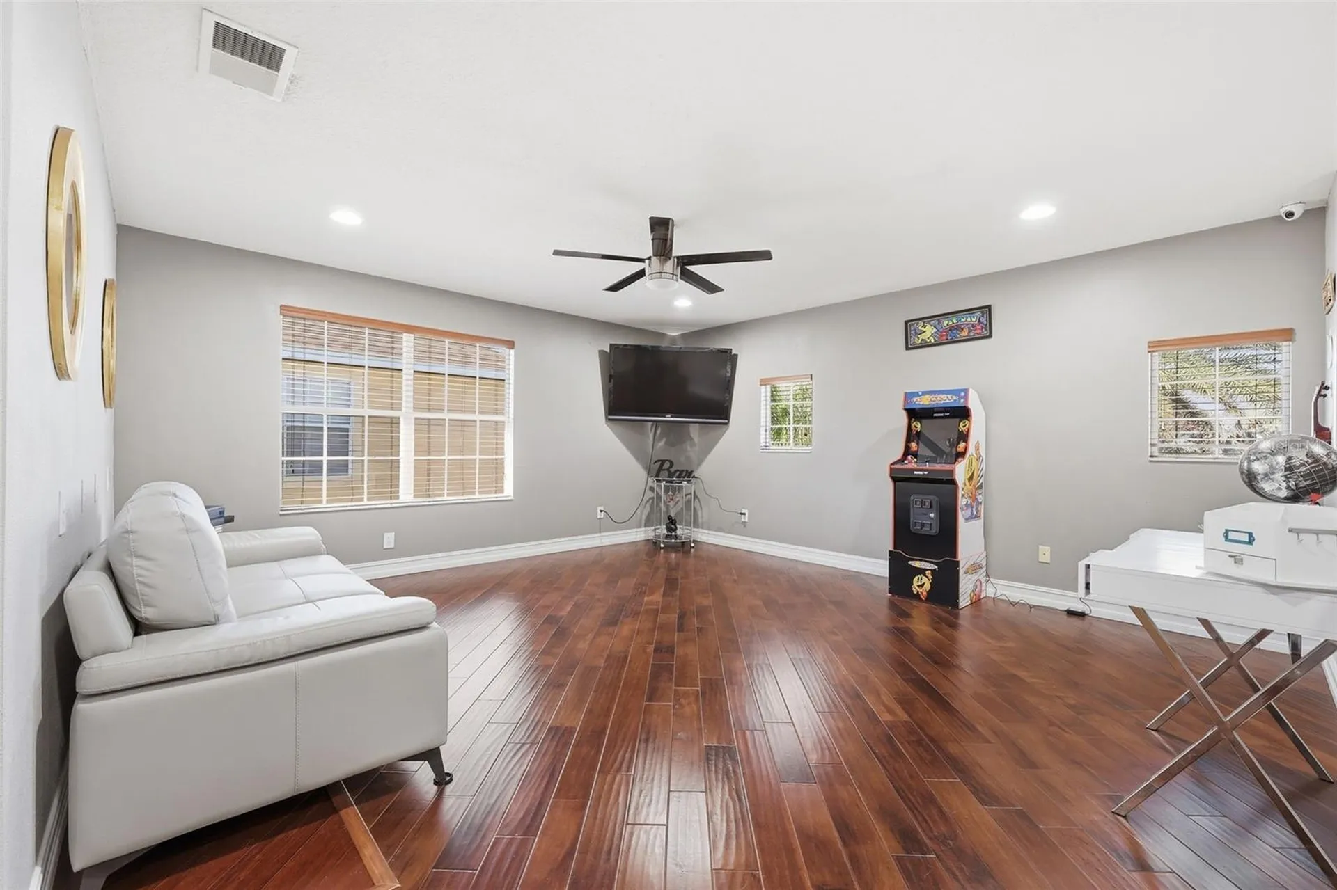 9168 Lake Avon Drive Orlando FL 32829