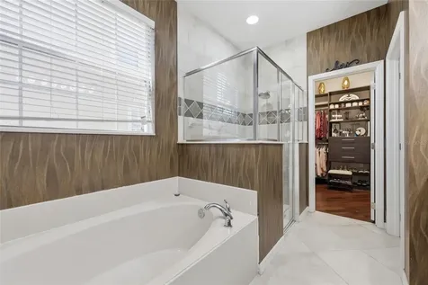 9168 Lake Avon Drive Orlando FL 32829