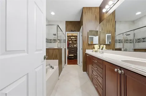 9168 Lake Avon Drive Orlando FL 32829