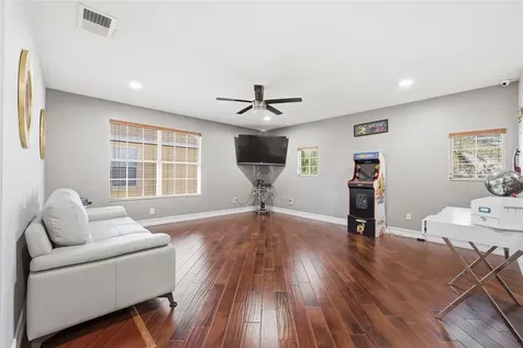 9168 Lake Avon Drive Orlando FL 32829