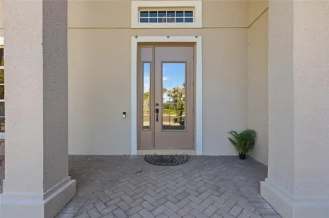 9168 Lake Avon Drive Orlando FL 32829