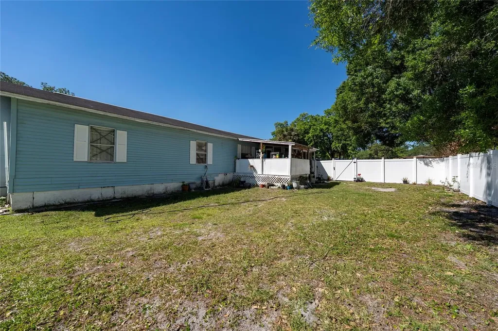 2605 Island Oaks E Lakeland FL 33805