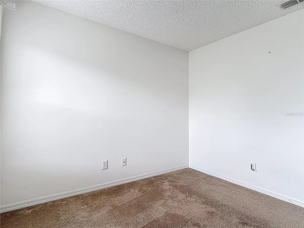8542 Palm Harbor Drive Kissimmee FL 34747