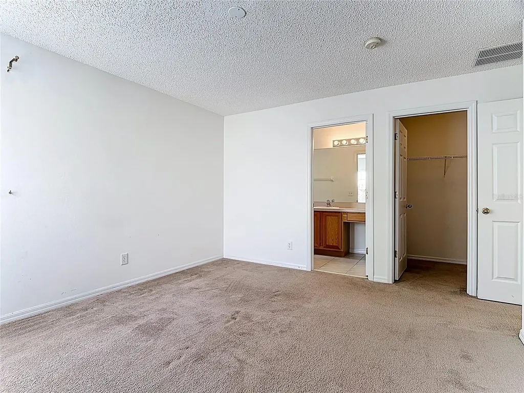 8542 Palm Harbor Drive Kissimmee FL 34747