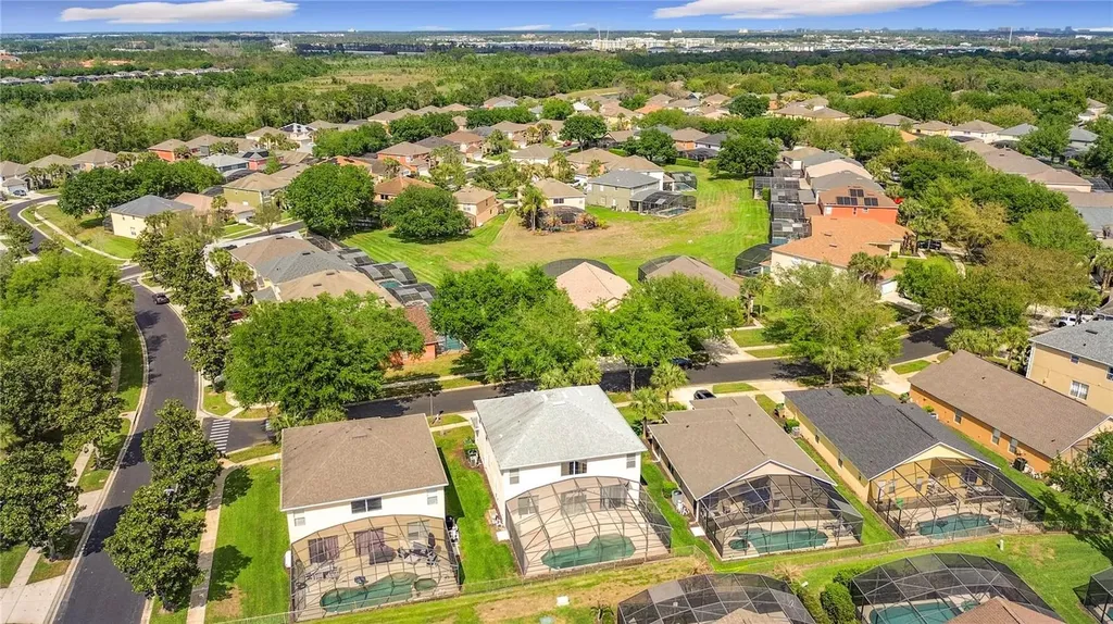 8542 Palm Harbor Drive Kissimmee FL 34747