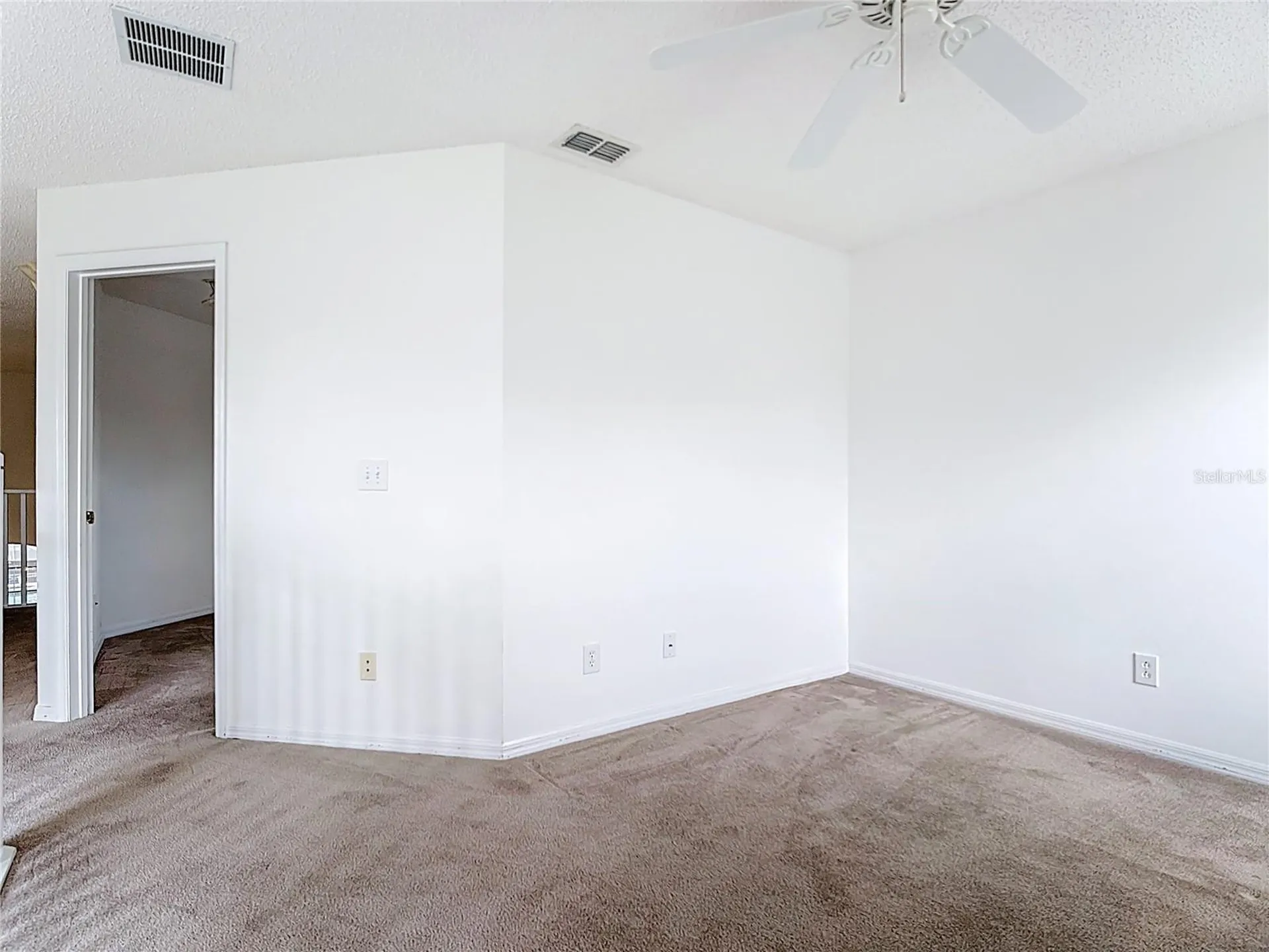8542 Palm Harbor Drive Kissimmee FL 34747
