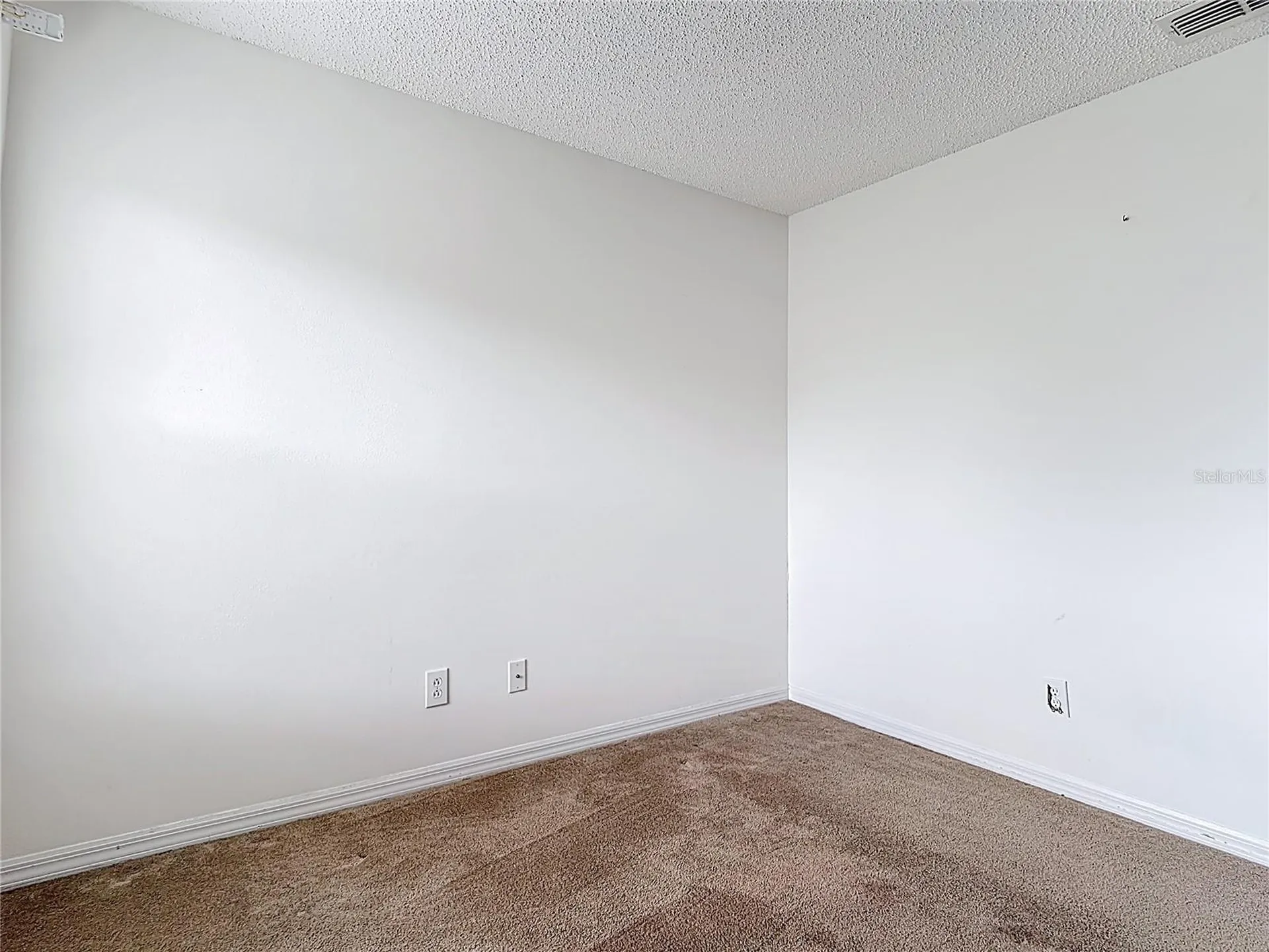 8542 Palm Harbor Drive Kissimmee FL 34747