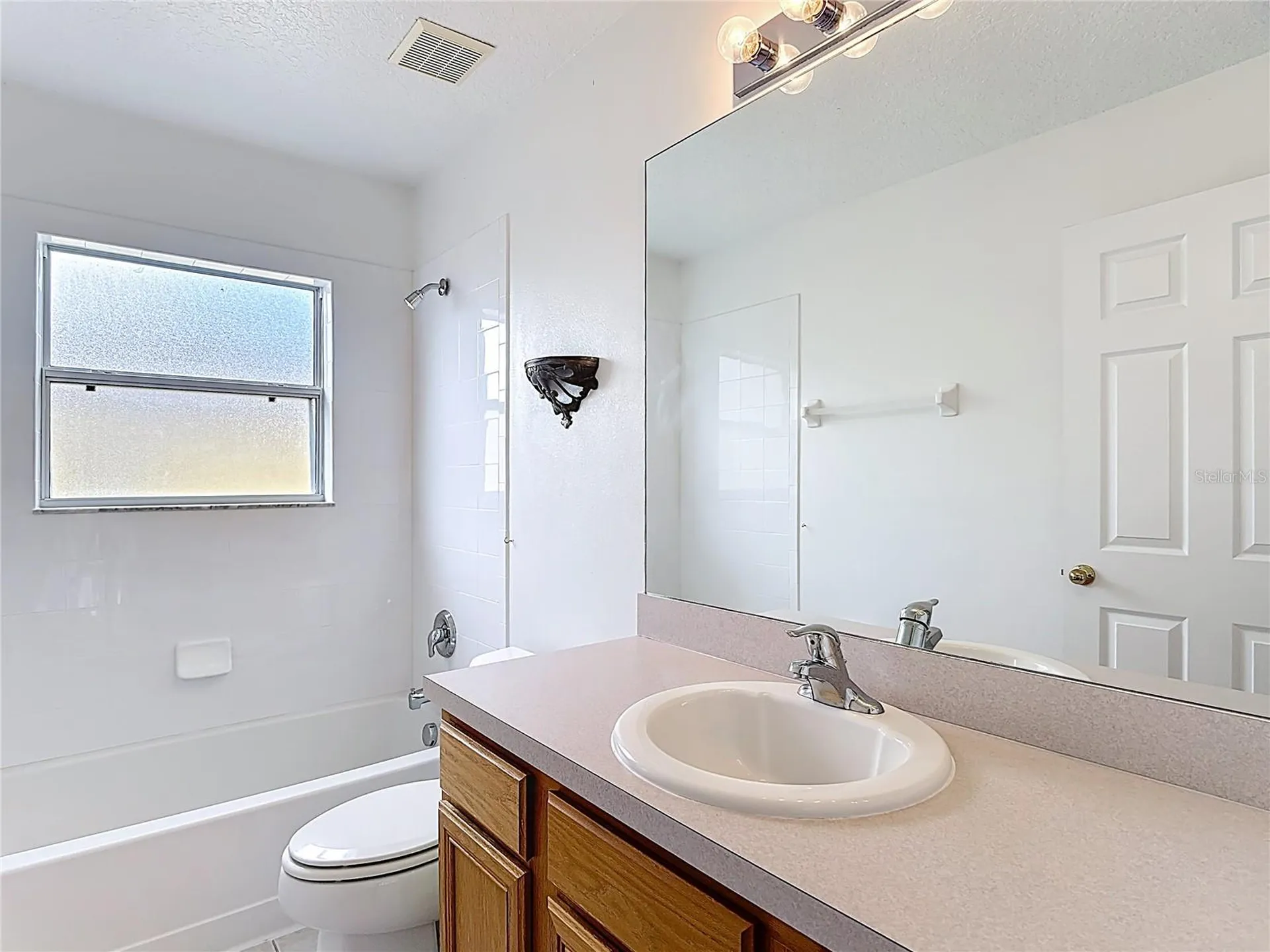 8542 Palm Harbor Drive Kissimmee FL 34747