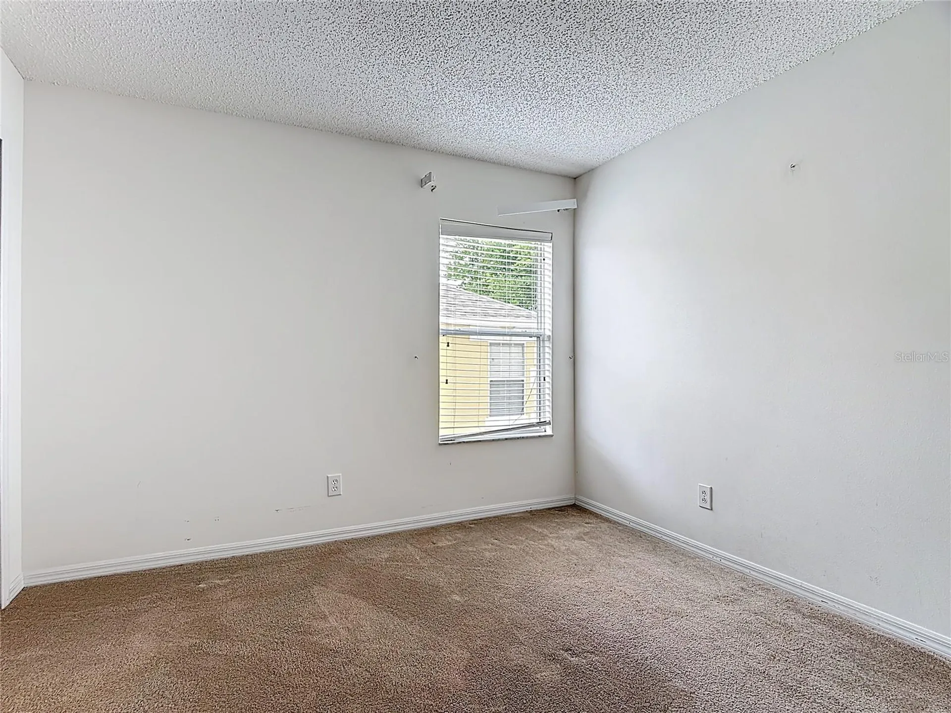 8542 Palm Harbor Drive Kissimmee FL 34747