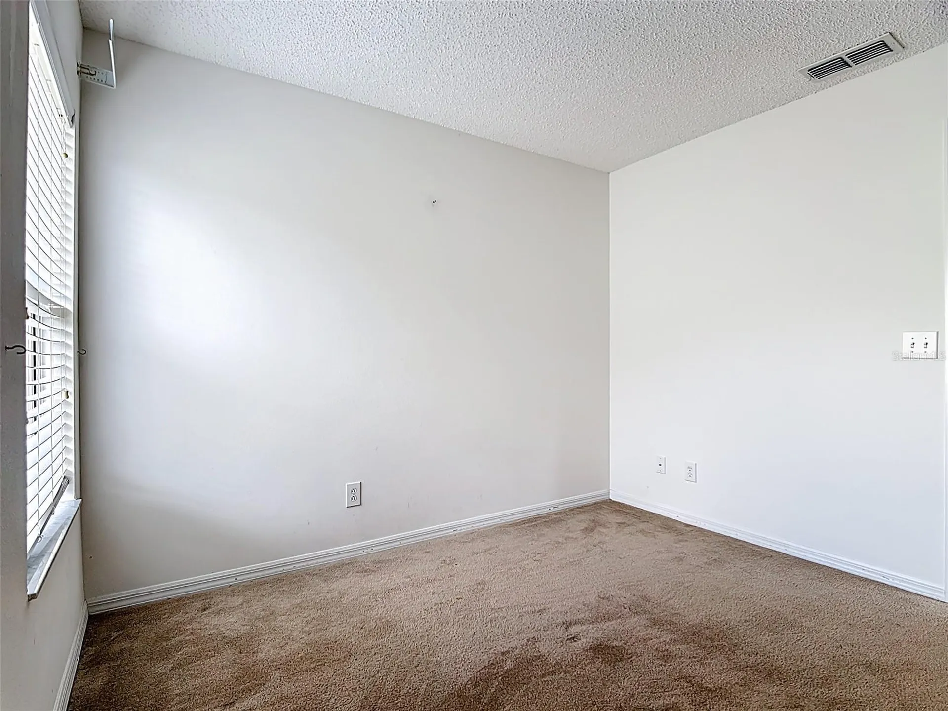 8542 Palm Harbor Drive Kissimmee FL 34747