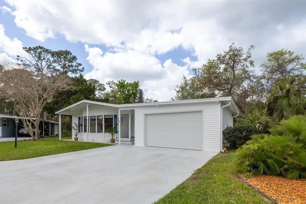 412 Schooner Avenue Edgewater FL 32141