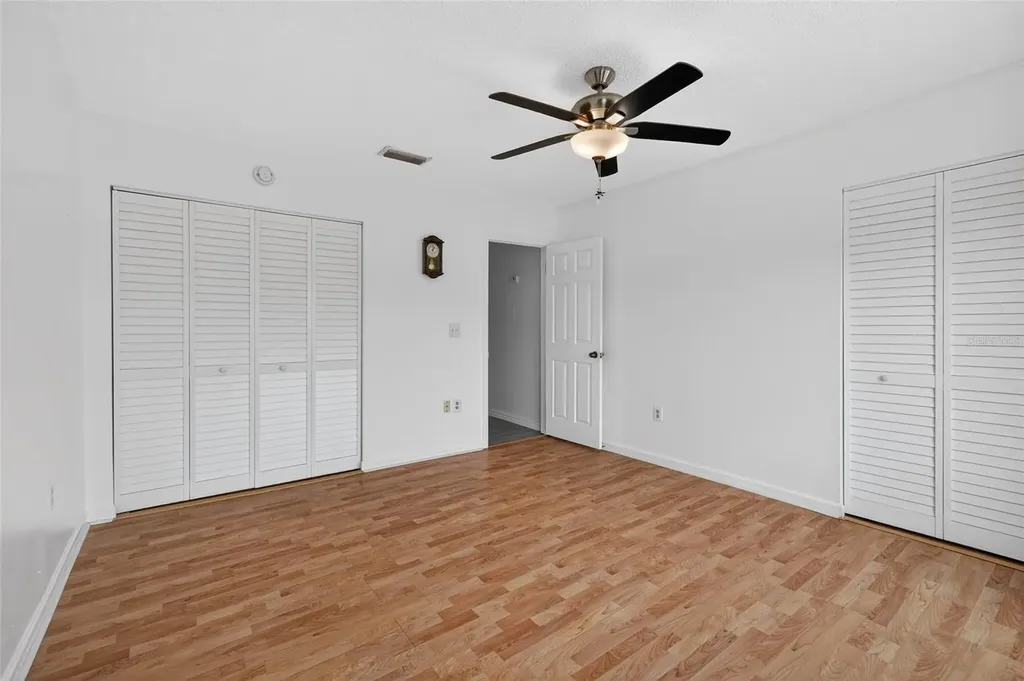 657 99th Avenue N St Petersburg FL 33702