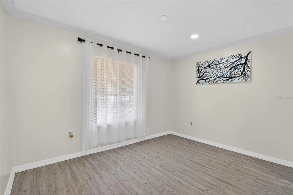 657 99th Avenue N St Petersburg FL 33702