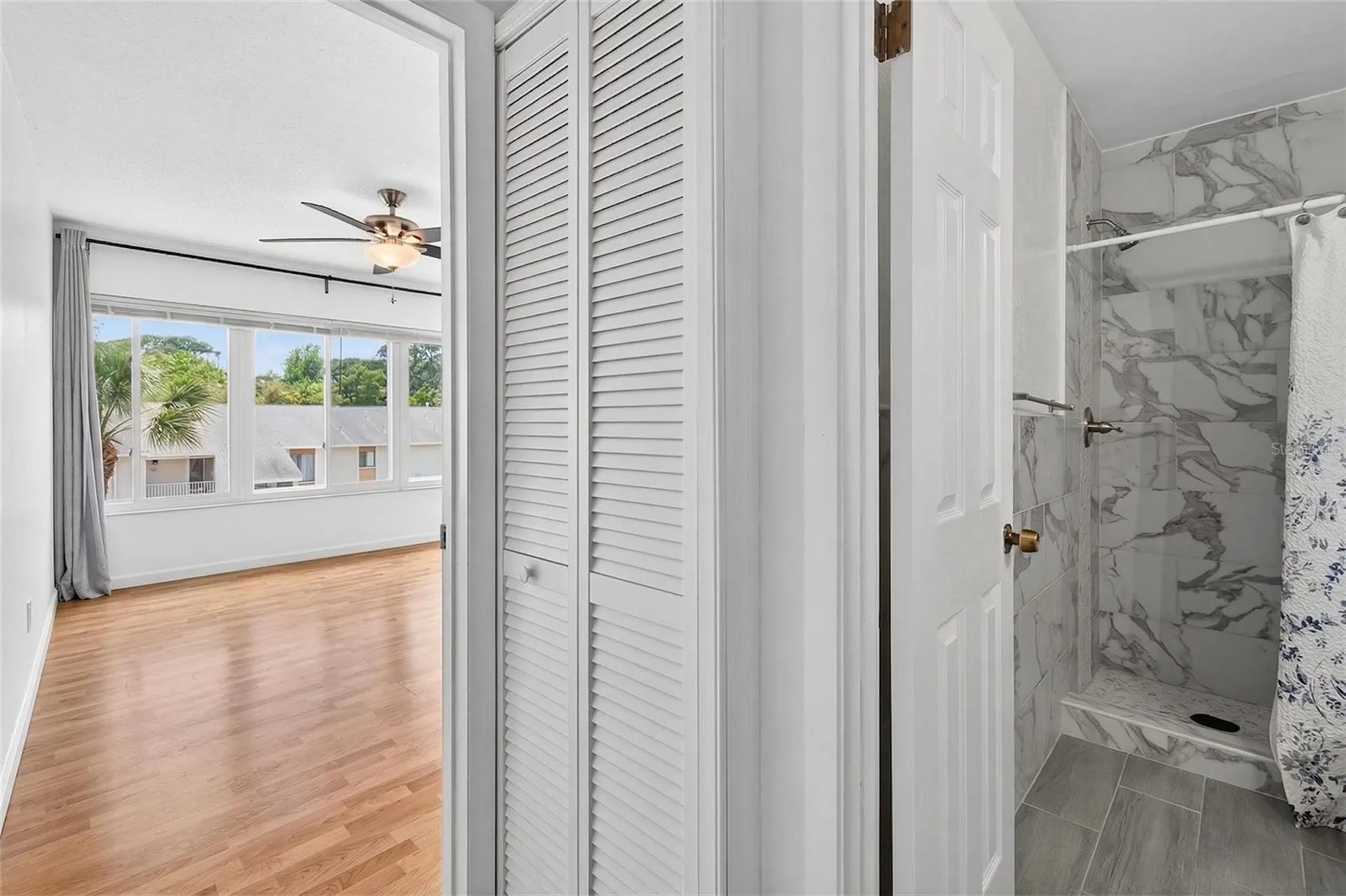 657 99th Avenue N St Petersburg FL 33702