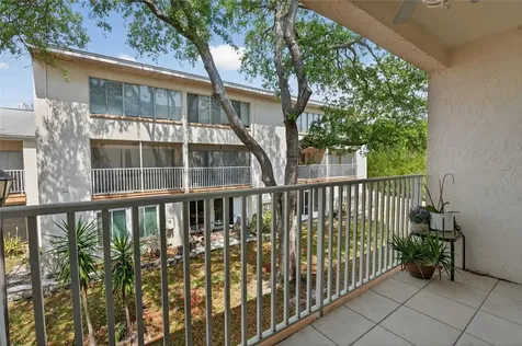657 99th Avenue N St Petersburg FL 33702