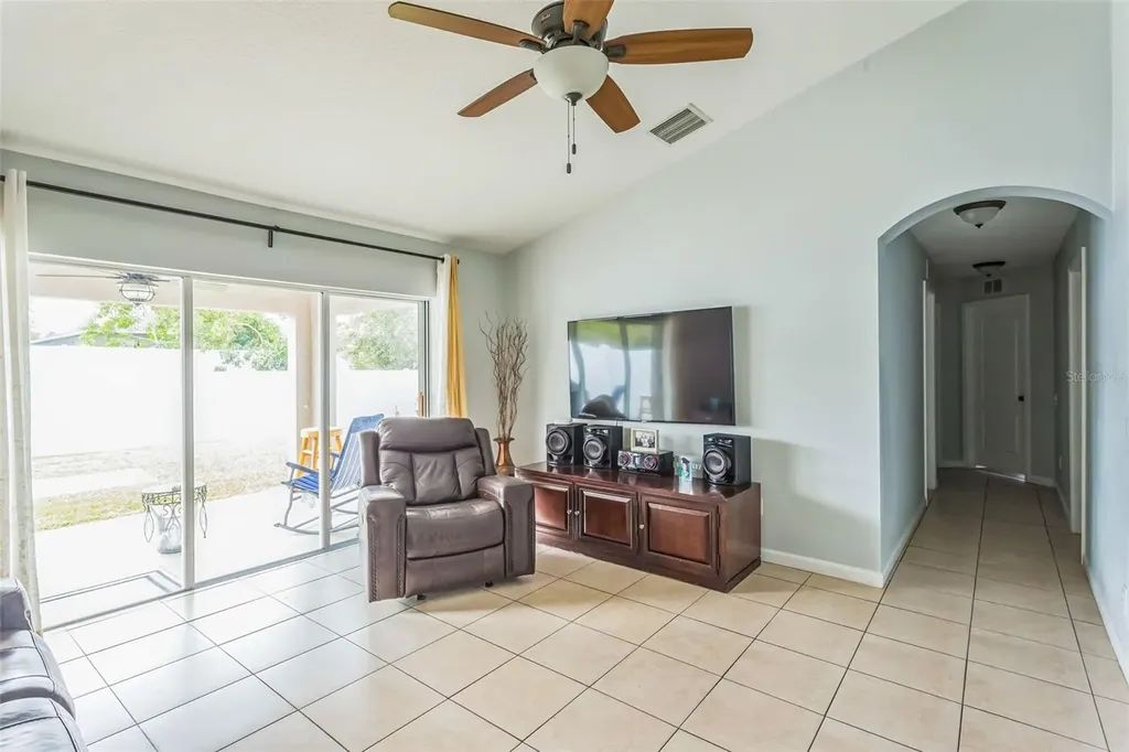 11519 Misty Isle Lane Riverview FL 33579