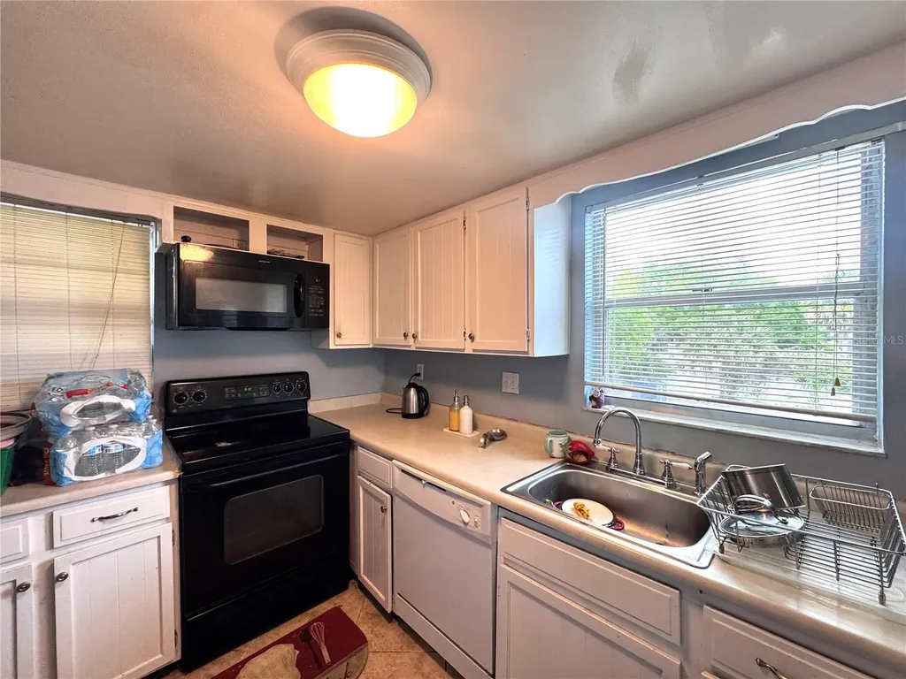 6008 Amberly Avenue Orlando FL 32822