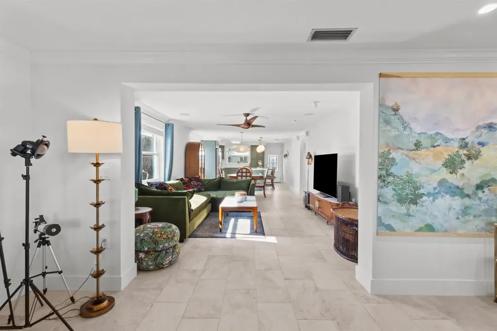 604 Spanish Drive N Longboat Key FL 34228