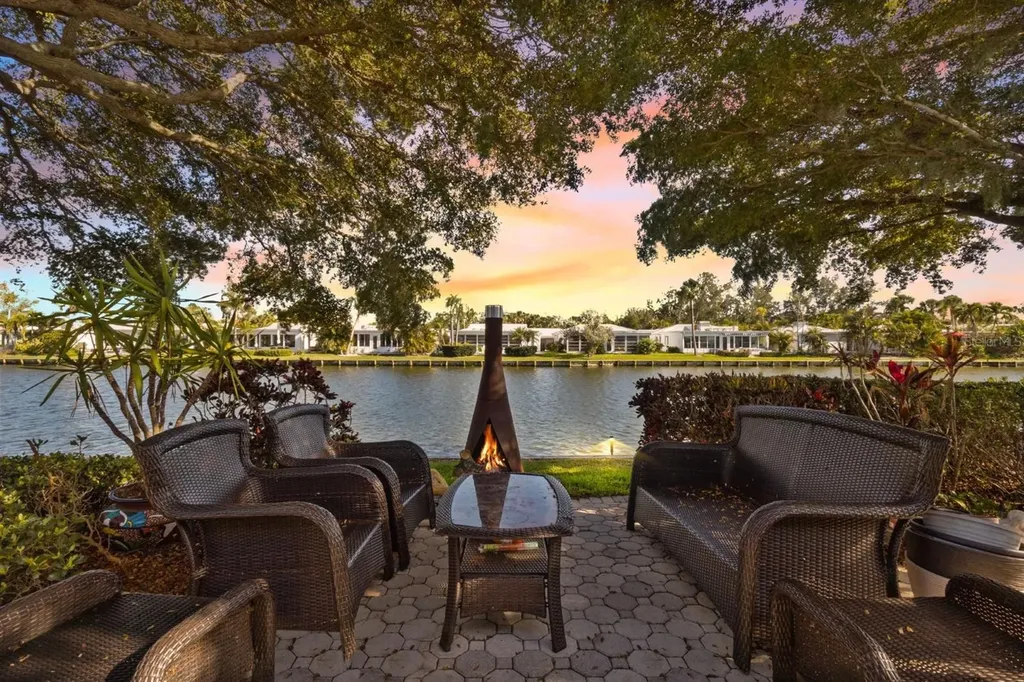 604 Spanish Drive N Longboat Key FL 34228