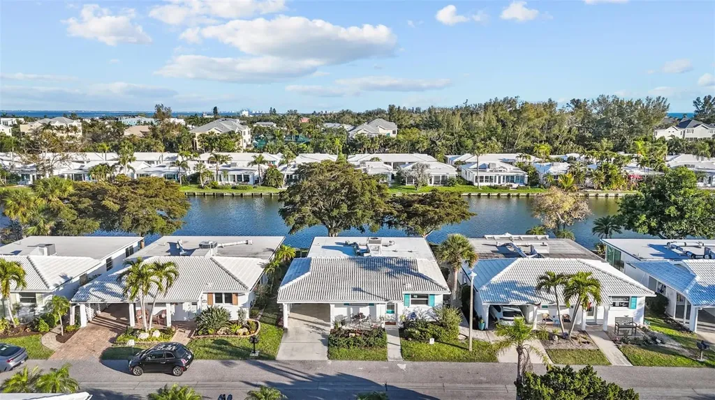 604 Spanish Drive N Longboat Key FL 34228