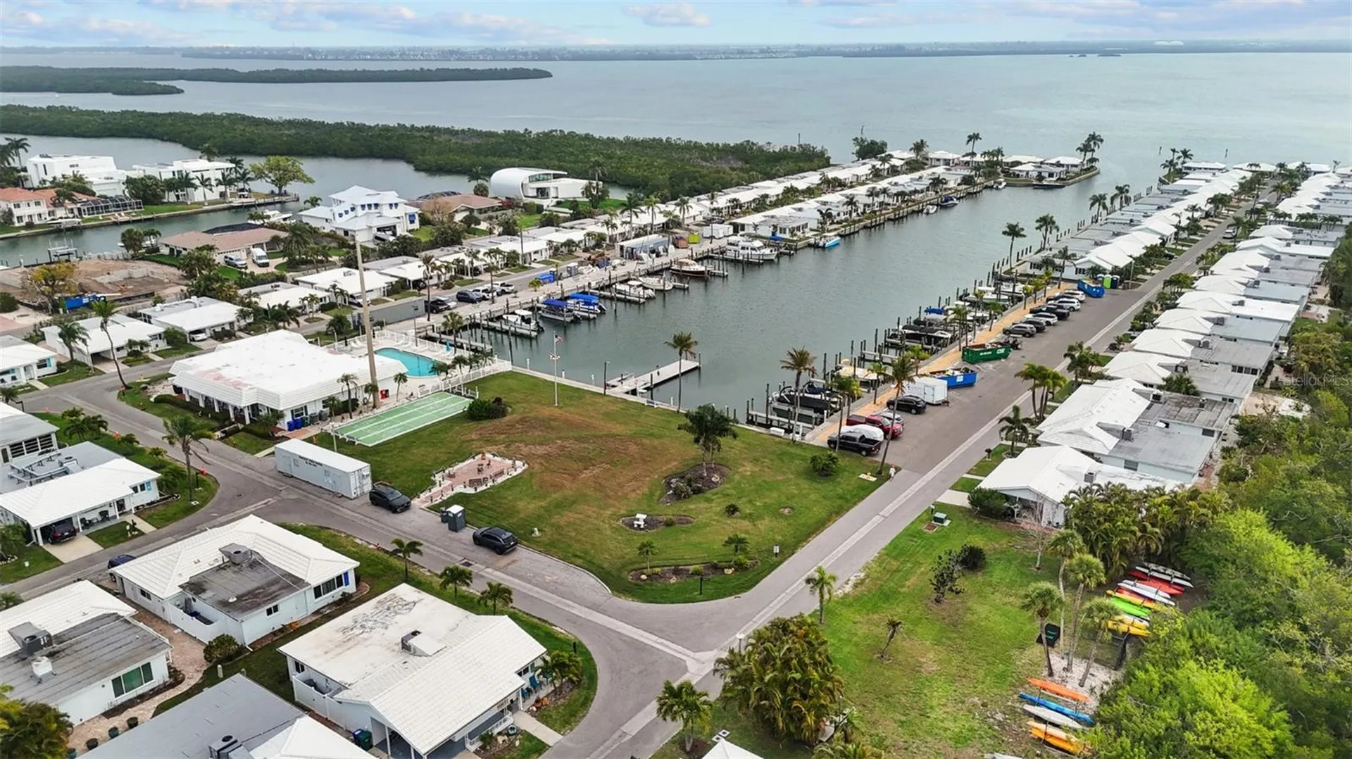 604 Spanish Drive N Longboat Key FL 34228