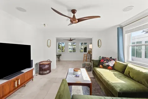 604 Spanish Drive N Longboat Key FL 34228