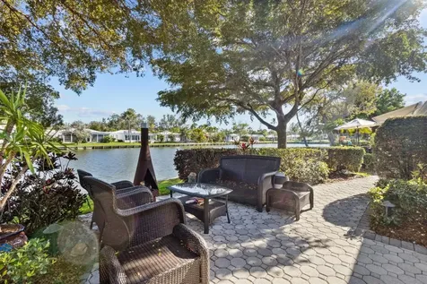 604 Spanish Drive N Longboat Key FL 34228