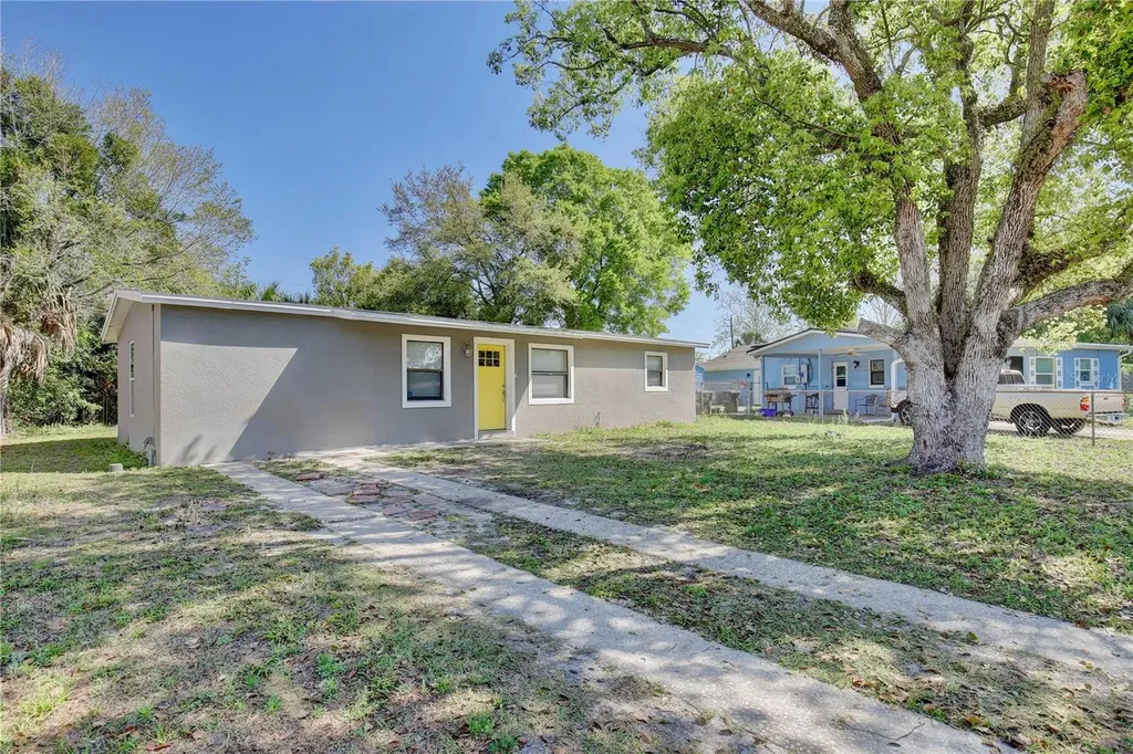 136 Academy Avenue Sanford FL 32771