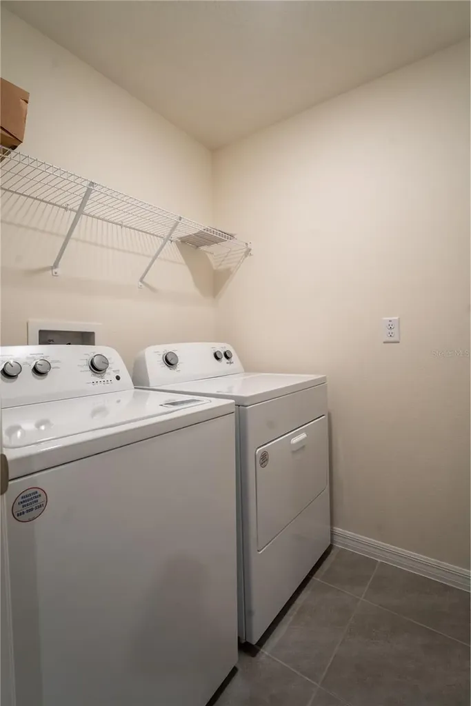 9206 Sapphire Creek Place Tampa FL 33637