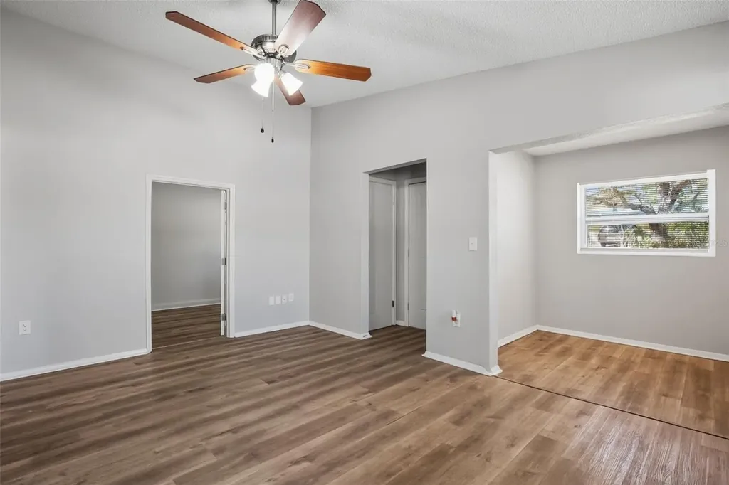728 E Spruce Street Tarpon Springs FL 34689