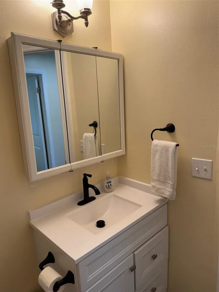 1009 Sumner Boulevard Safety Harbor FL 34695
