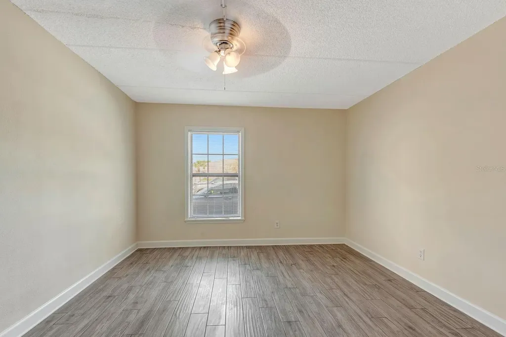 1122 84th Terrace N St Petersburg FL 33702