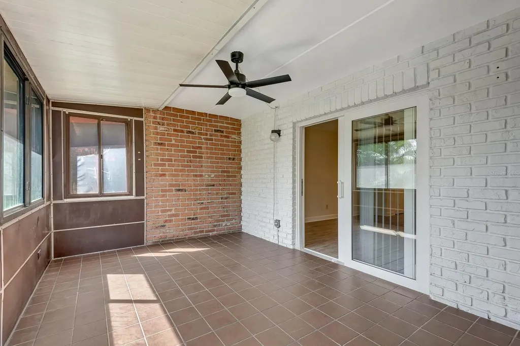 1122 84th Terrace N St Petersburg FL 33702