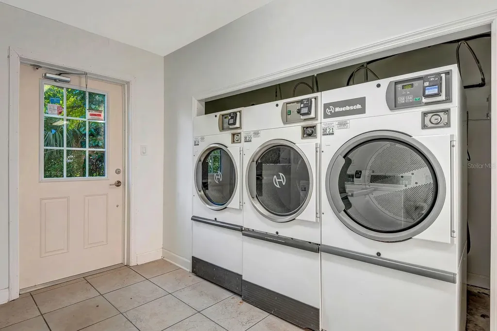 1122 84th Terrace N St Petersburg FL 33702