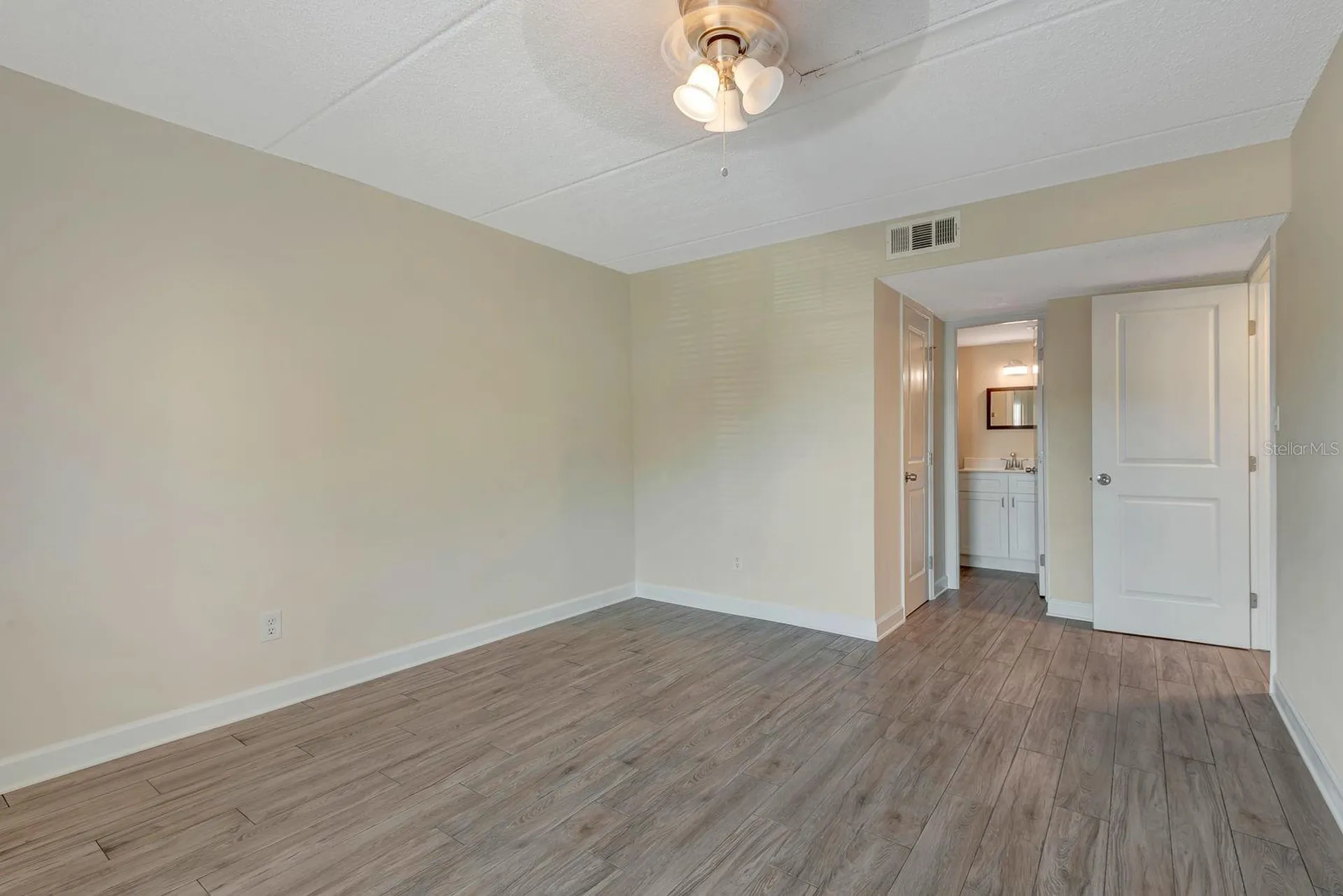 1122 84th Terrace N St Petersburg FL 33702