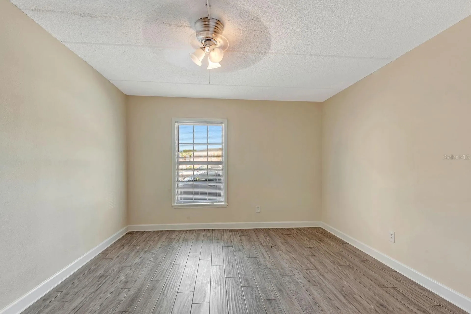 1122 84th Terrace N St Petersburg FL 33702