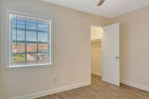 1122 84th Terrace N St Petersburg FL 33702
