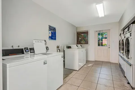 1122 84th Terrace N St Petersburg FL 33702
