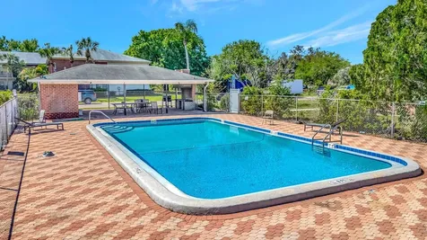 1122 84th Terrace N St Petersburg FL 33702