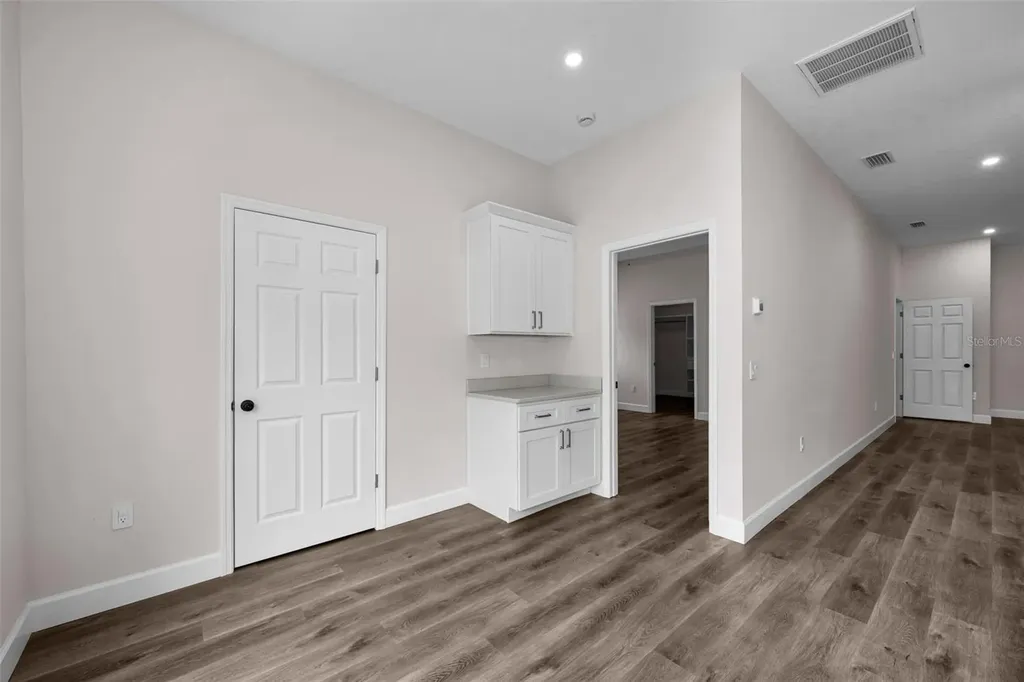 6474 Taylor Court New Port Richey FL 34653