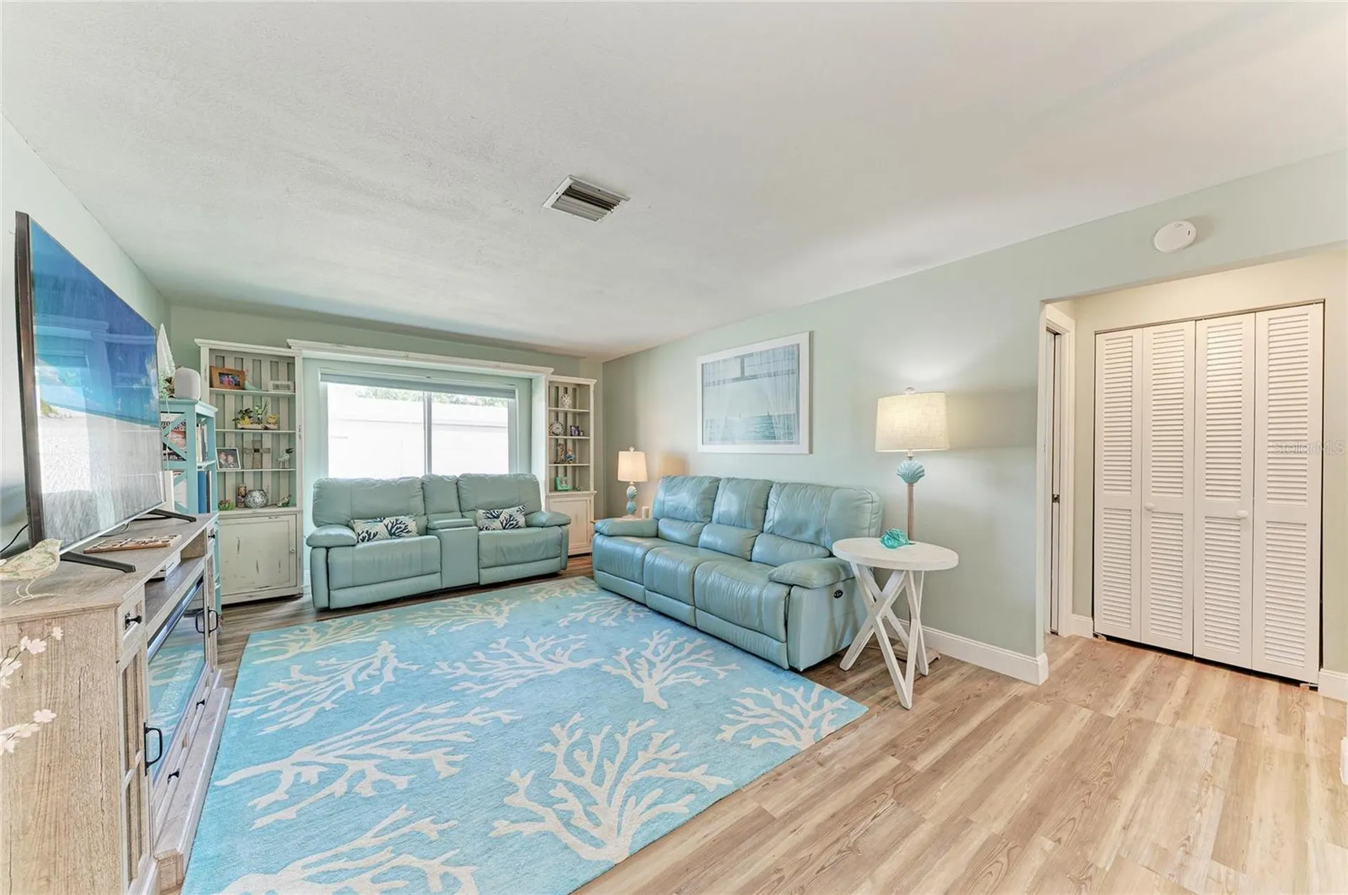 22391 New York Avenue Port Charlotte FL 33952