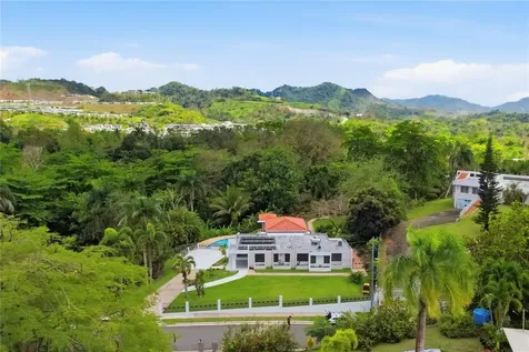 4 Riverside Guaynabo PR 00971