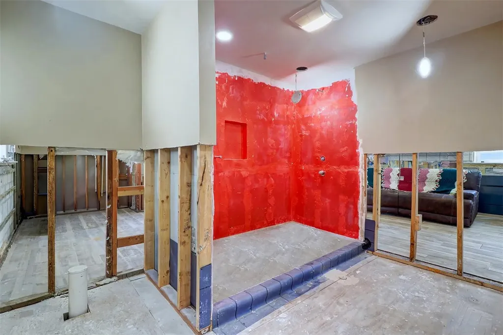 8751 Orient Way NE St Petersburg FL 33702