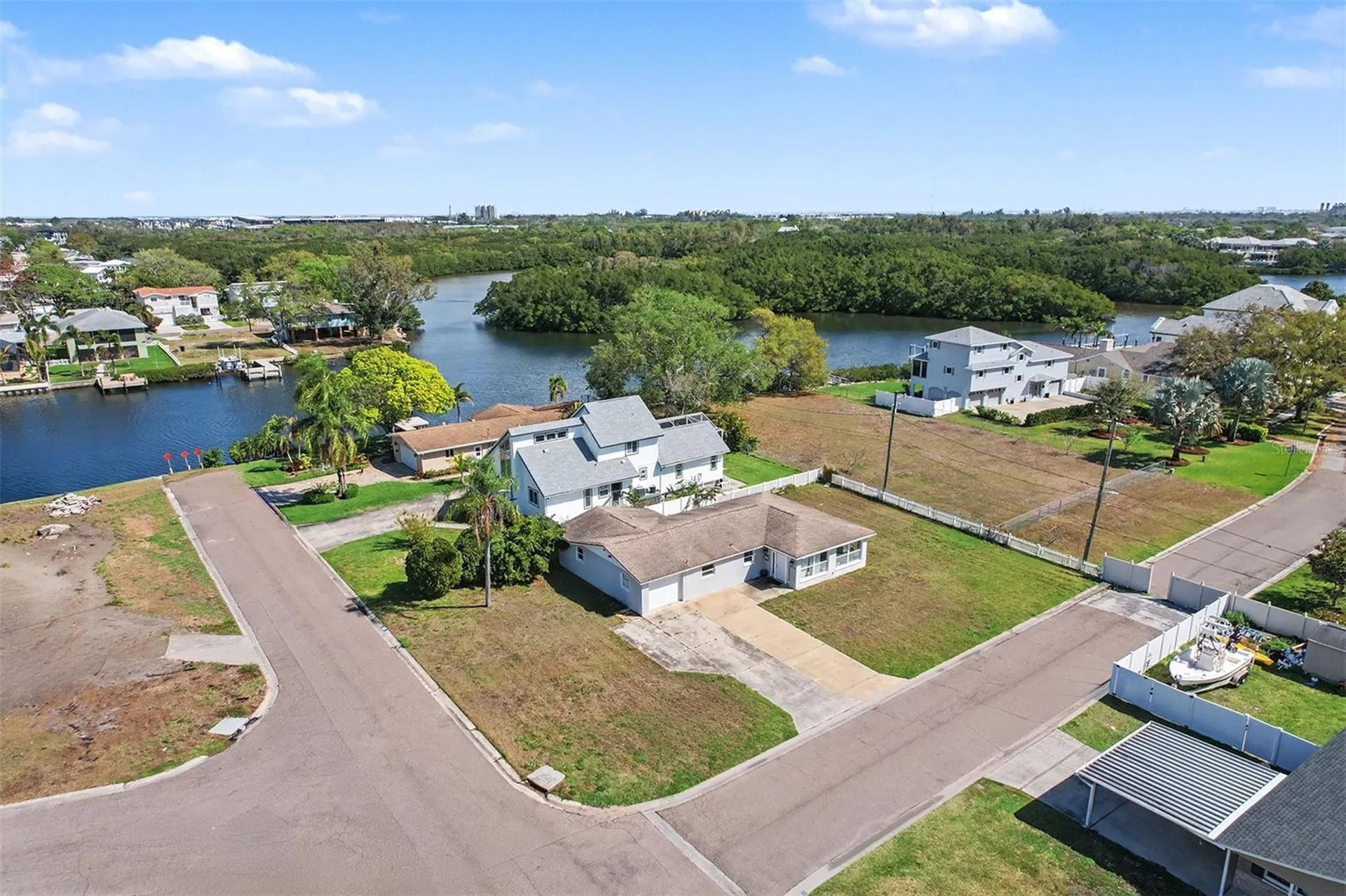 8751 Orient Way NE St Petersburg FL 33702