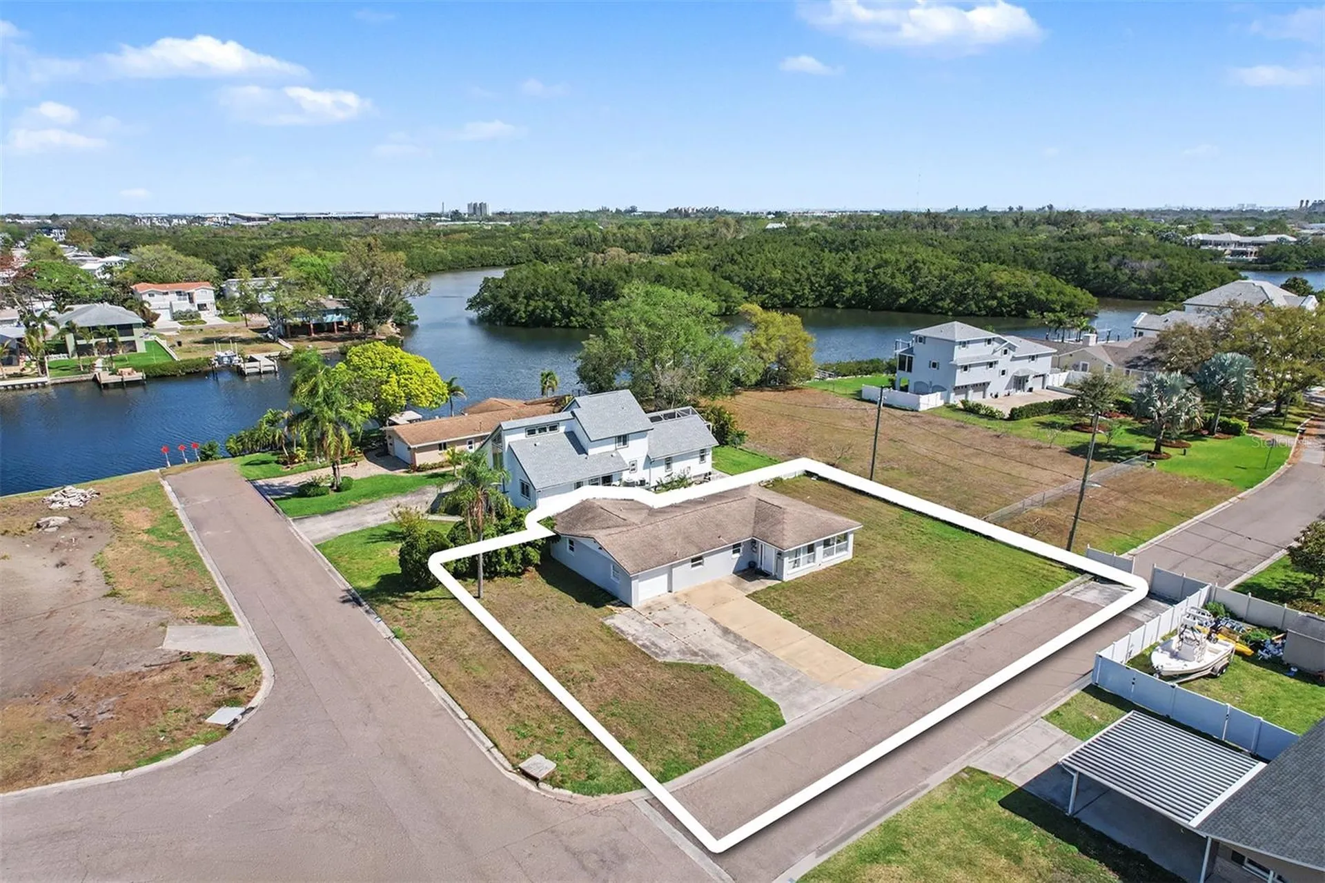 8751 Orient Way NE St Petersburg FL 33702