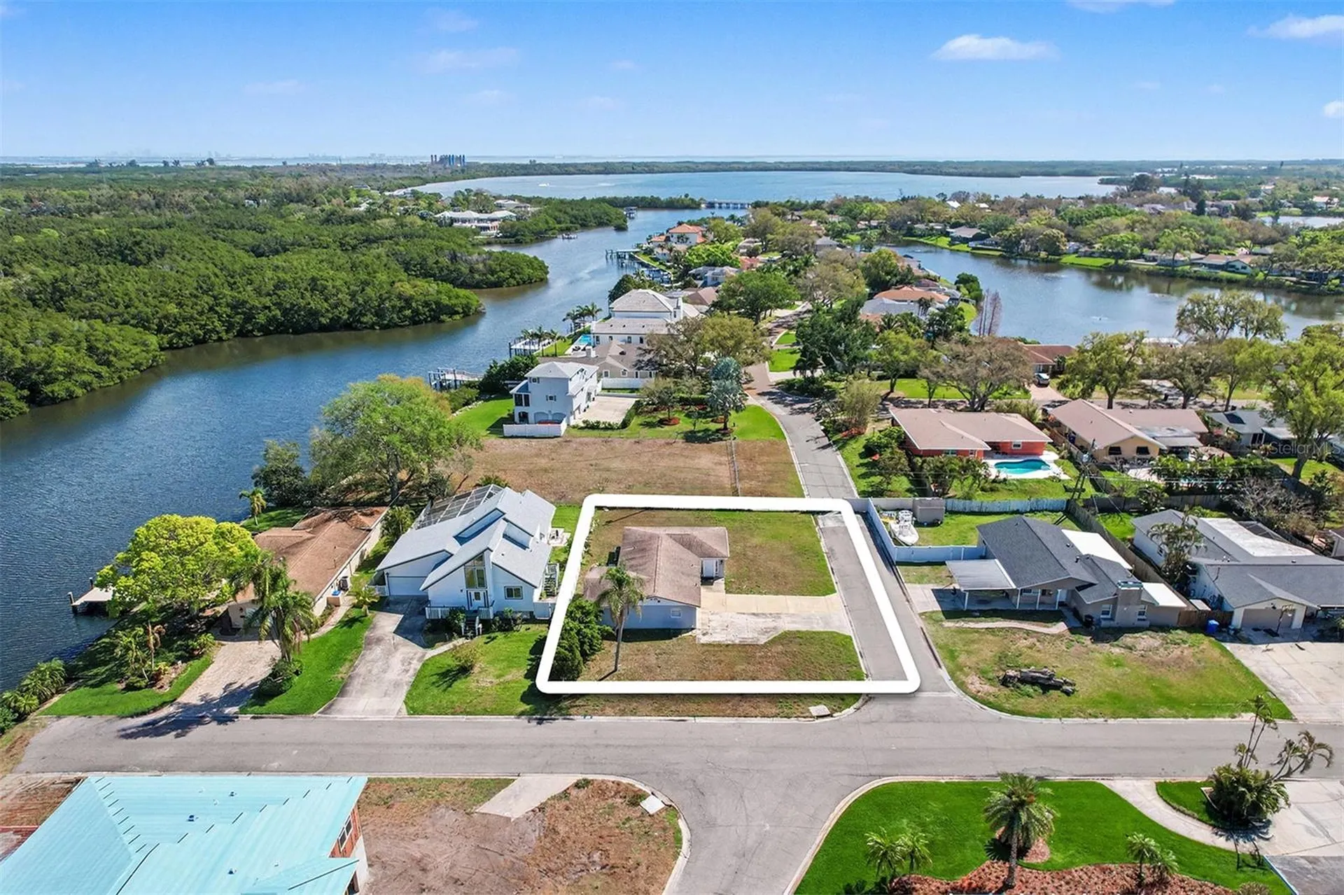 8751 Orient Way NE St Petersburg FL 33702