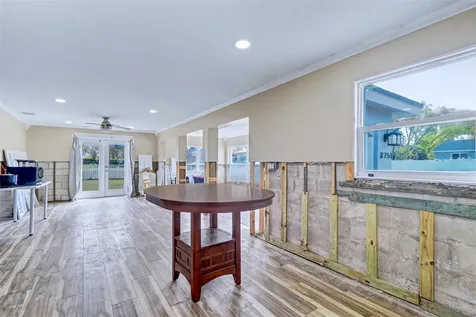 8751 Orient Way NE St Petersburg FL 33702